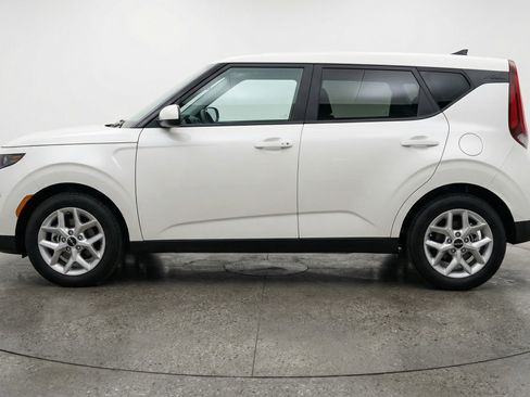 Used 2025 Kia Soul LX w/ LX Technology Package image 5