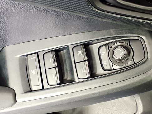 Certified 2024 Subaru Crosstrek 2.0i Premium image 16