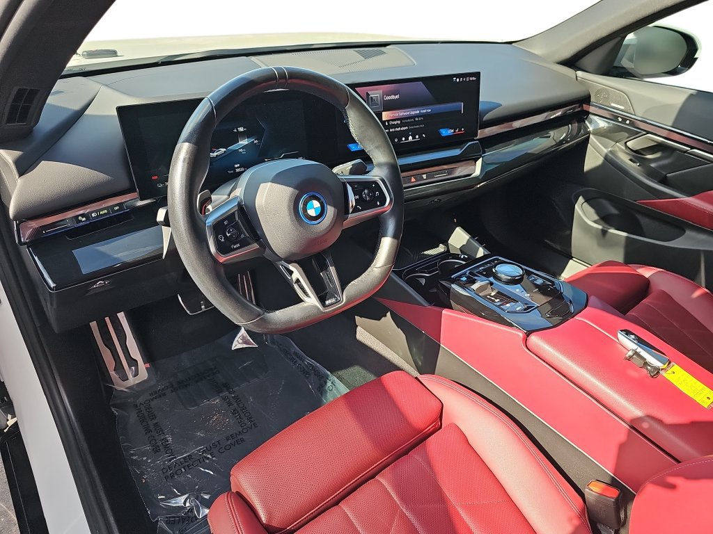Used 2024 BMW i5 eDrive40i w/ M Sport Package RWD image 16