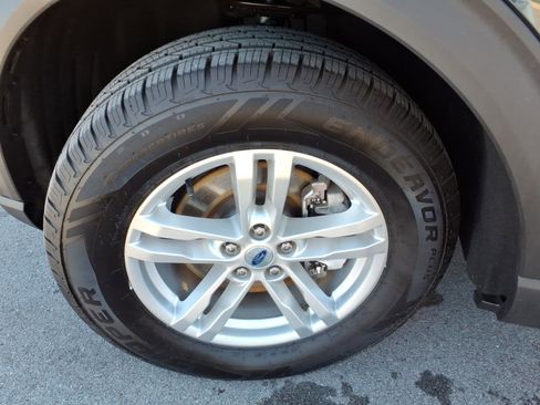 Certified 2023 Ford Explorer XLT w/ Class IV Trailer Tow Package image 9