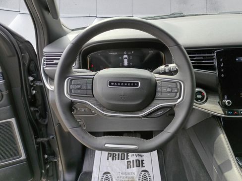 Used 2024 Jeep Wagoneer Series II AWD/4WD image 13