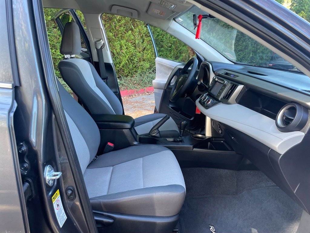 Used 2013 Toyota RAV4 LE AWD/4WD image 23