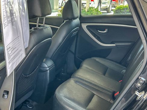Used 2014 Hyundai Elantra GT w/ Option Group 02 FWD image 18