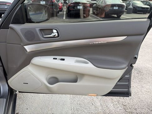 Used 2011 INFINITI G37 x w/ Premium Pkg image 25