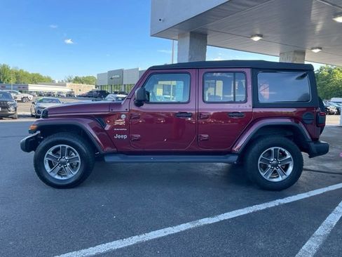 Used 2021 Jeep Wrangler Unlimited Sahara w/ LED Lighting Group AWD/4WD image 8
