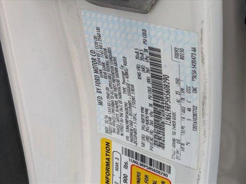 Used 2017 Lincoln Continental Reserve image 21