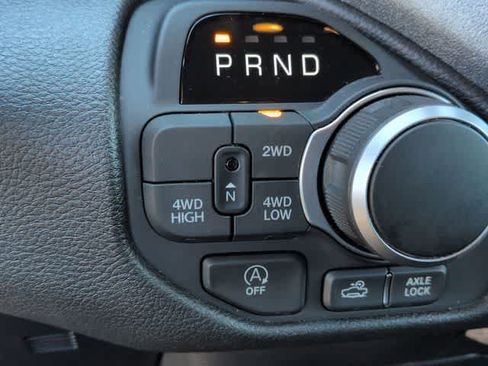 Used 2026 RAM 1500 Warlock AWD/4WD image 37