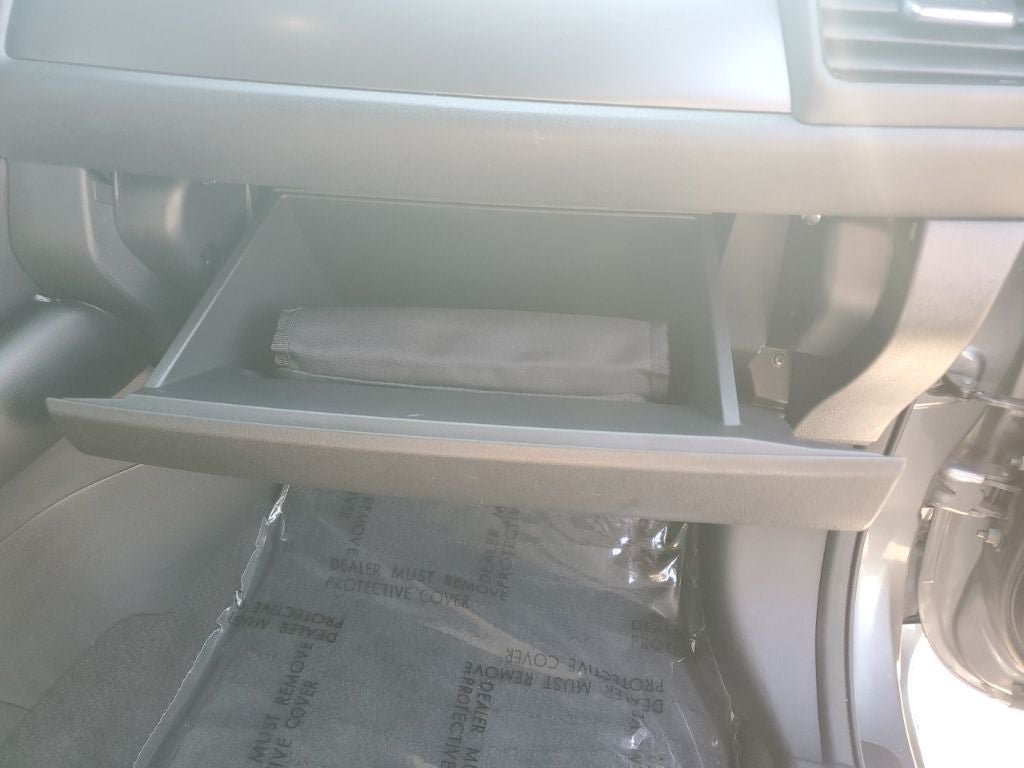 Used 2025 Nissan Leaf S FWD image 41