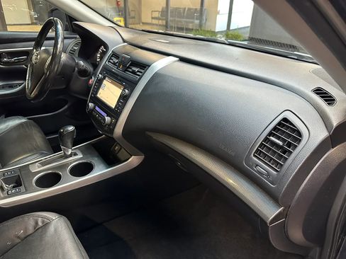 Used 2015 Nissan Altima 2.5 SL w/ Technology Package image 32