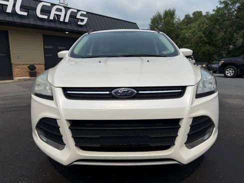 Used 2014 Ford Escape SE w/ Equipment Group 201A AWD/4WD image 2