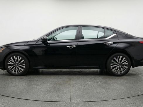Used 2025 Nissan Altima 2.5 SV image 5