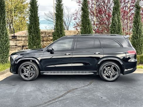 Used 2024 Mercedes-Benz GLS 450 4MATIC image 2