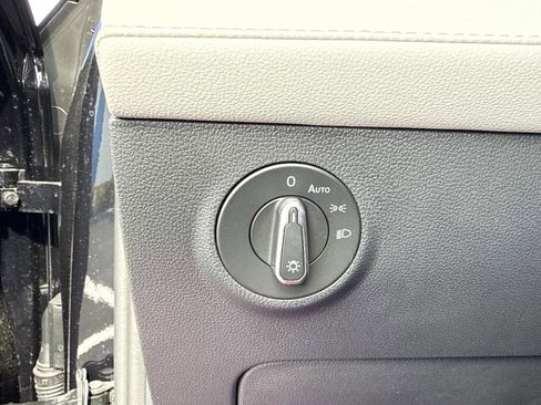 New 2026 Volkswagen Taos S image 31