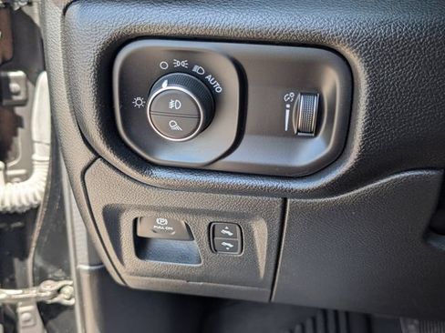 Used 2023 RAM 1500 Big Horn AWD/4WD image 15