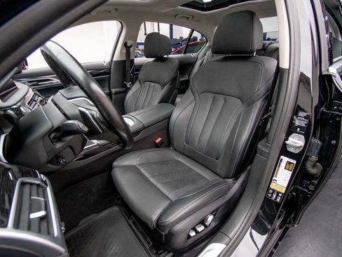 Used 2020 BMW 740i xDrive AWD/4WD image 16