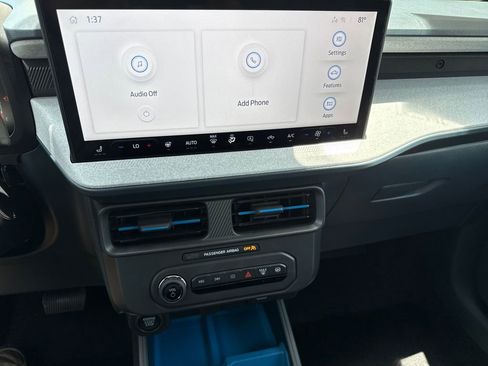 New 2025 Ford Maverick XLT w/ XLT Luxury Package image 9