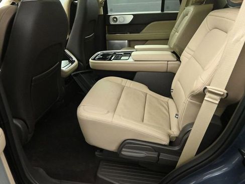 Certified 2023 Lincoln Navigator Reserve AWD/4WD image 22
