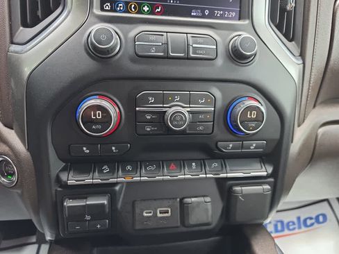 Used 2019 Chevrolet Silverado 1500 LT Trail Boss AWD/4WD image 17