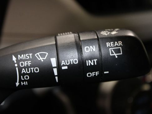 Used 2020 Toyota RAV4 XLE Premium AWD/4WD image 44