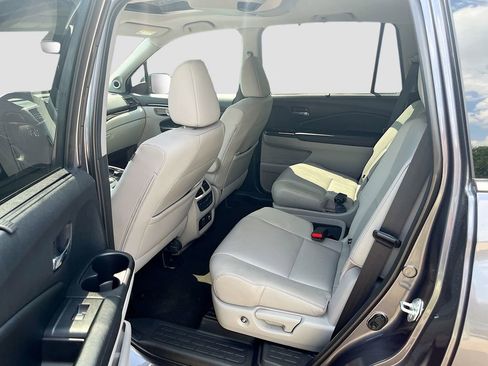 Used 2022 Honda Pilot Touring image 26