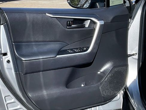 Certified 2024 Toyota RAV4 LE image 21
