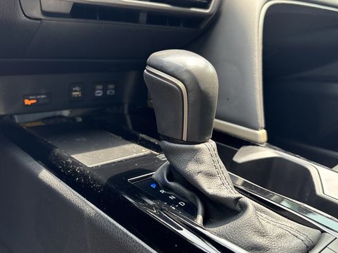 Used 2025 Toyota Camry XSE AWD/4WD image 24