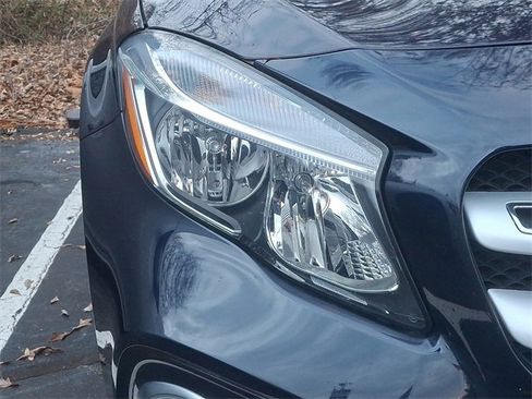 Used 2019 Mercedes-Benz GLA 250 4MATIC image 5