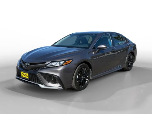 Used 2024 Toyota Camry XSE FWD image 1