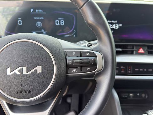 Certified 2025 Kia Sportage EX FWD image 18