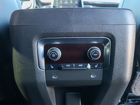 Used 2022 Chevrolet Tahoe Z71 w/ Luxury Package image 31