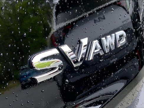 Used 2023 Nissan Rogue SV AWD/4WD image 17