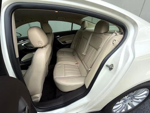 Used 2013 Buick Regal Premium image 10