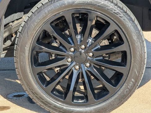 Used 2019 Ford F150 Limited w/ Trailer Tow Package image 11