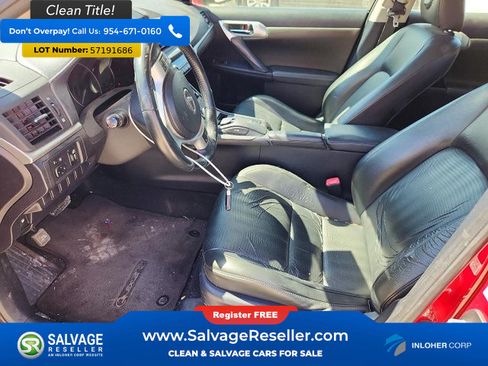 Used 2013 Lexus CT 200h w/ Premium Pkg w/Navigation FWD image 9