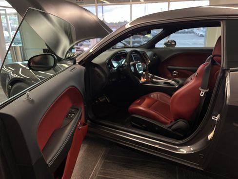 Used 2018 Dodge Challenger SRT Demon RWD image 9