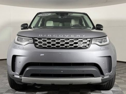 Used 2025 Land Rover Discovery S AWD/4WD image 11