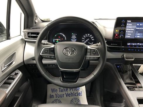 Used 2023 Toyota Sienna XSE w/ XSE Plus Package AWD/4WD image 16