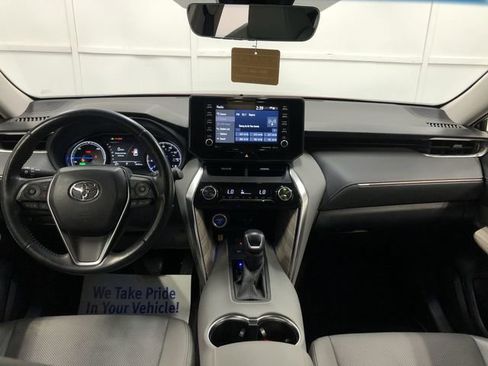Used 2021 Toyota Venza XLE w/ Softex Package AWD/4WD image 15