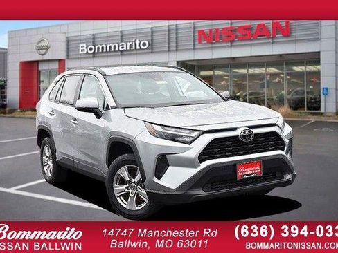 Used 2025 Toyota RAV4 XLE image 1