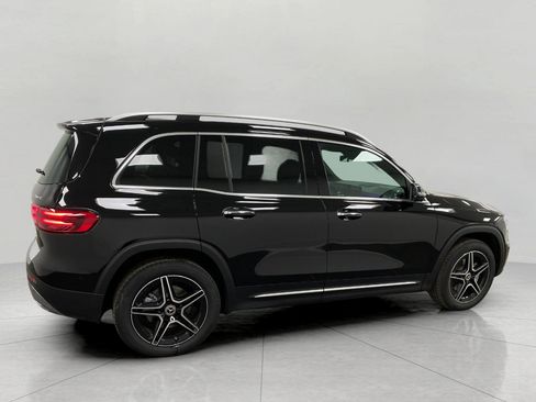 New 2026 Mercedes-Benz GLB 250 4MATIC image 2