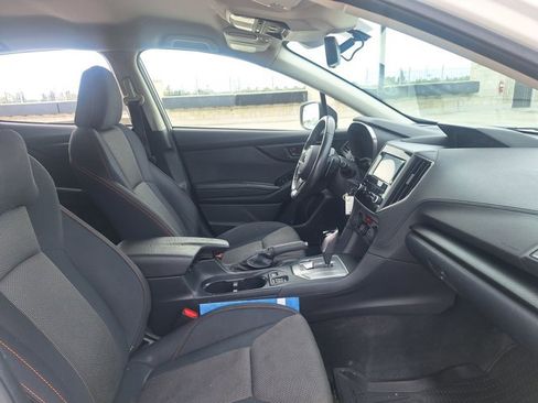 Used 2019 Subaru Crosstrek 2.0i Premium w/ Eyesight System image 18