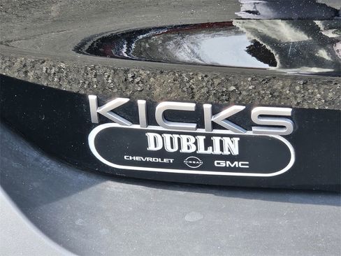 Used 2025 Nissan Kicks SR w/ Illumination Package image 12