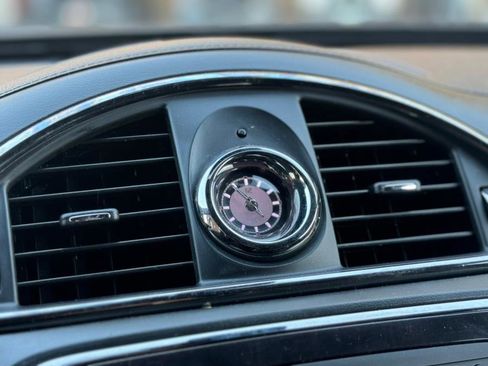 Used 2017 Buick Enclave Leather image 14