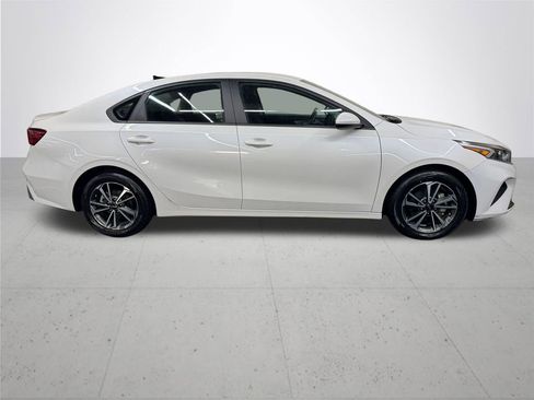 Used 2023 Kia Forte LXS image 8