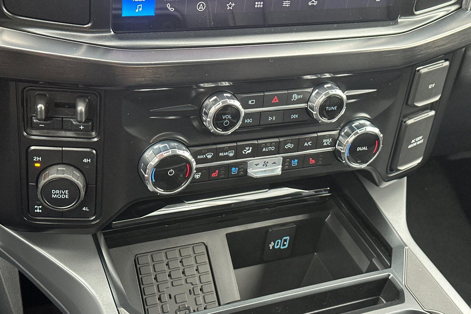 New 2026 Ford F250 Lariat w/ Black Appearance Package AWD/4WD image 20