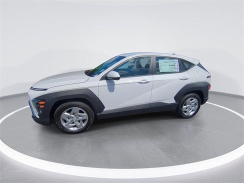 New 2026 Hyundai Kona SE image 4