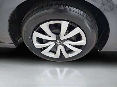 Used 2022 Honda Civic LX image 6