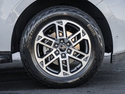 Certified 2025 Ford Expedition Active image 25