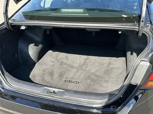 Used 2025 Nissan Altima 2.5 S image 12