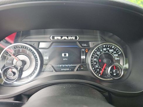 Used 2019 RAM 1500 Laramie AWD/4WD image 5
